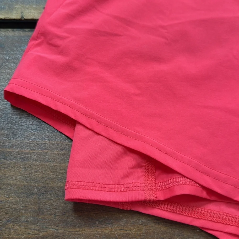 Women's Fair Harbour Shorts Size Large Coral Built in Biker Short Nylon Blend‎